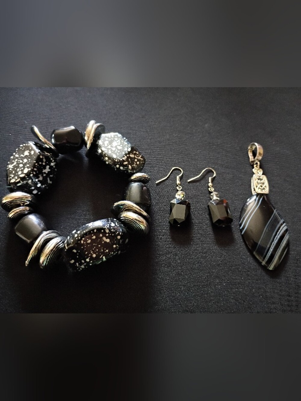 White, Black Onyx & Silver Chunky Jewelry Set.